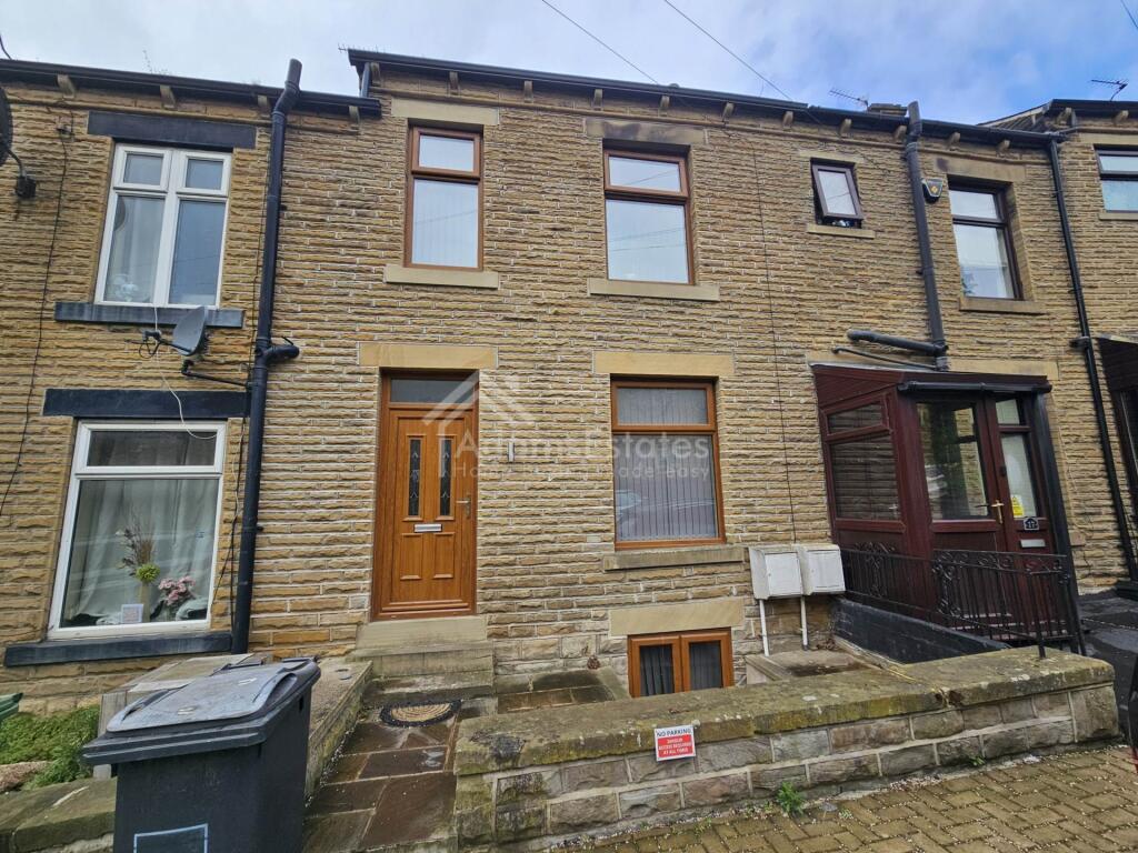 3 bed Mid Terraced House for rent in Batley. From Adams Estates - Dewsbury