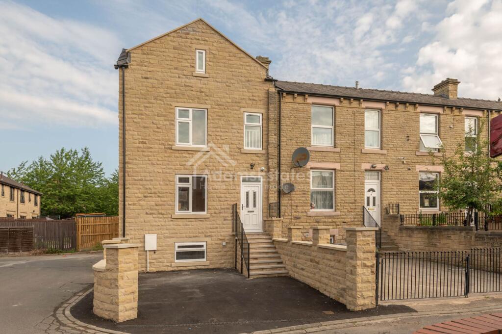 3 bed End of Terrace for rent in Dewsbury. From Adams Estates - Dewsbury
