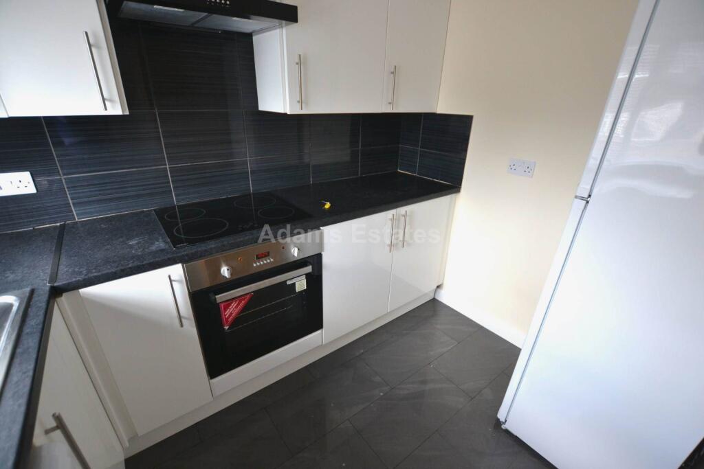 2 bed 1st Floor Flat for rent in Pangbourne. From Adams Estates - Reading
