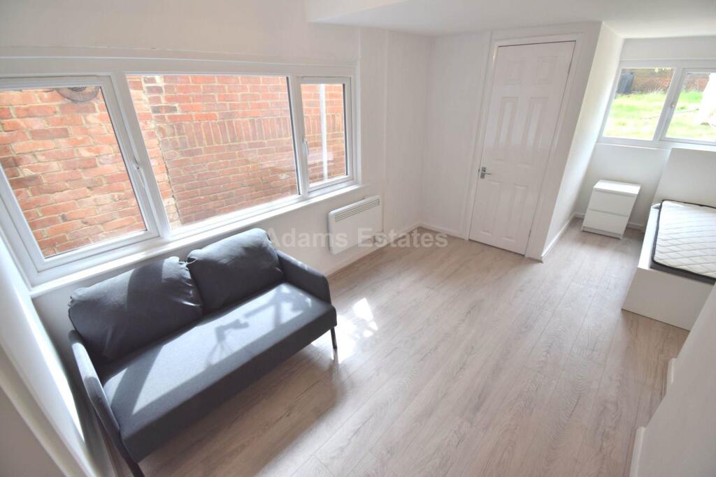 1 bed 1st Floor Flat for rent in Reading. From Adams Estates - Reading
