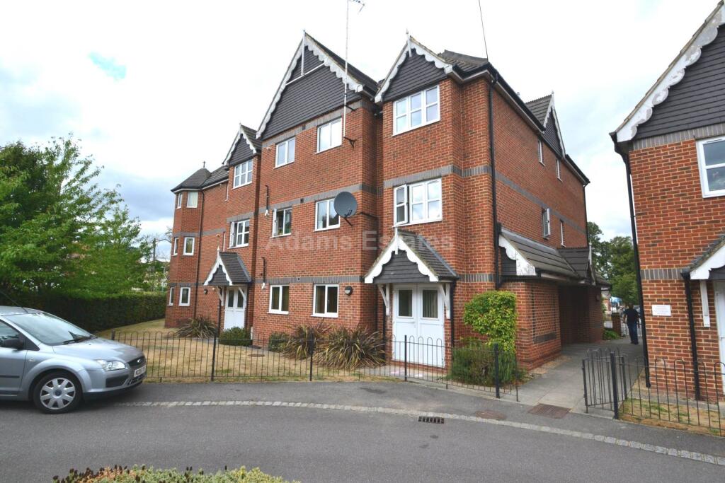 2 bed 1st Floor Flat for rent in Woodley. From Adams Estates - Reading