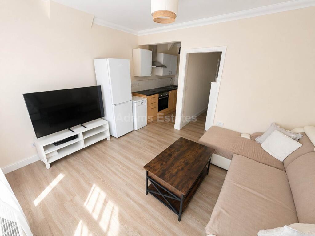 1 bed 1st Floor Flat for rent in Burghfield. From Adams Estates - Reading