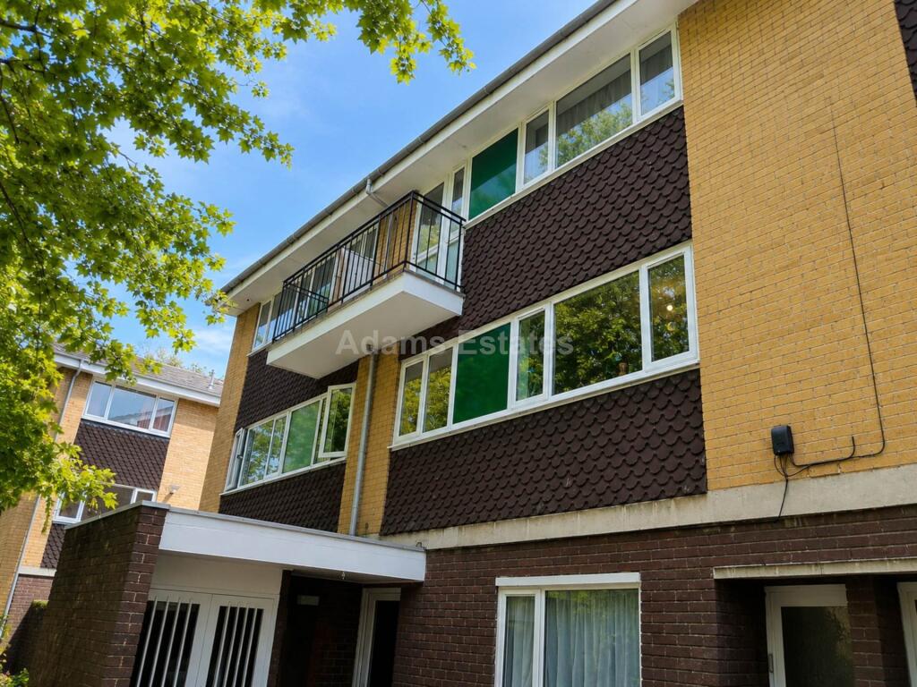 3 bed 1st Floor Flat for rent in Reading. From Adams Estates - Reading
