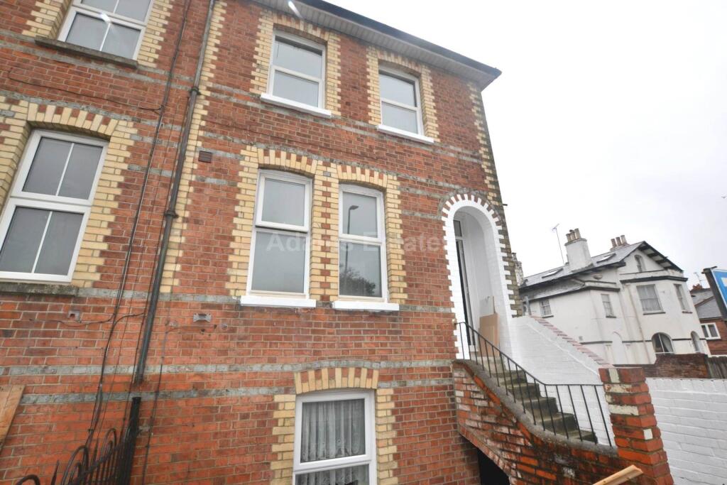 1 bed 1st Floor Flat for rent in Reading. From Adams Estates - Reading