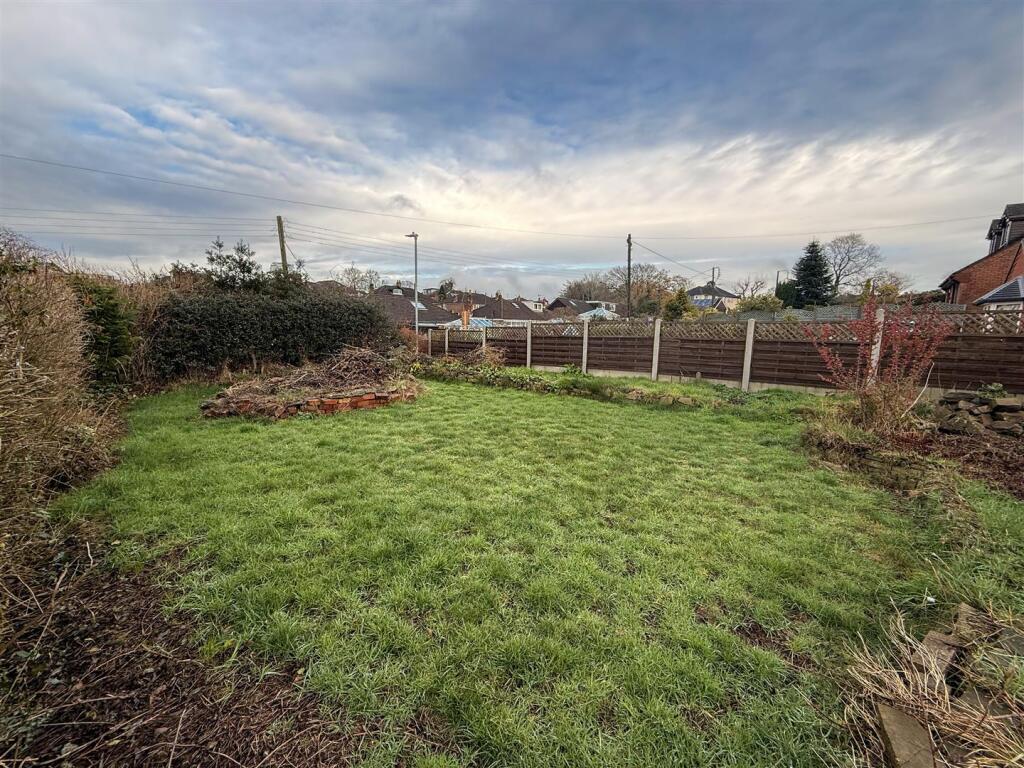 2 bed Detached bungalow for rent in Stoke-on-Trent. From Whittaker & Biggs - Leek