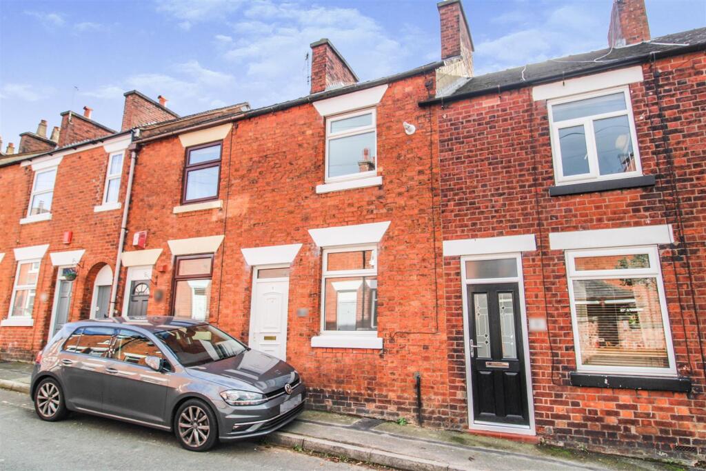 2 bed Mid Terraced House for rent in Leek. From Whittaker & Biggs - Leek 2 bed Mid Terraced House for rent in Leek. From Whittaker & Biggs - Leek