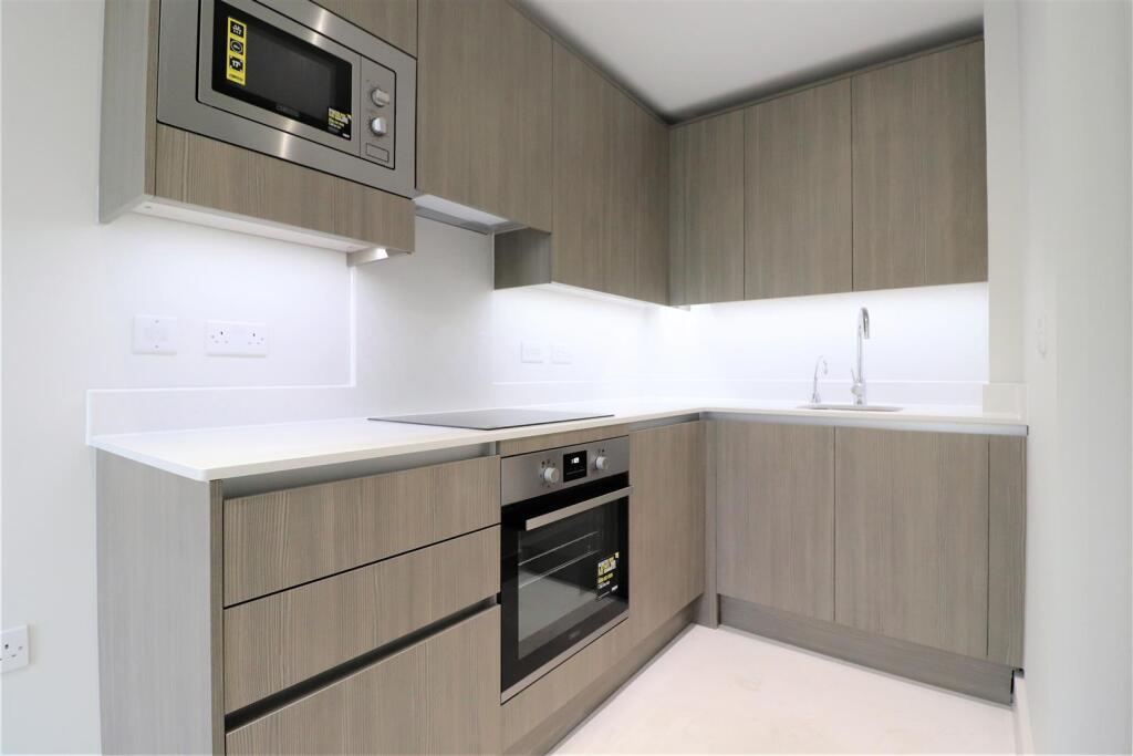 1 bed Apartment for rent in Uxbridge. From CAMERON ESTATE AGENTS