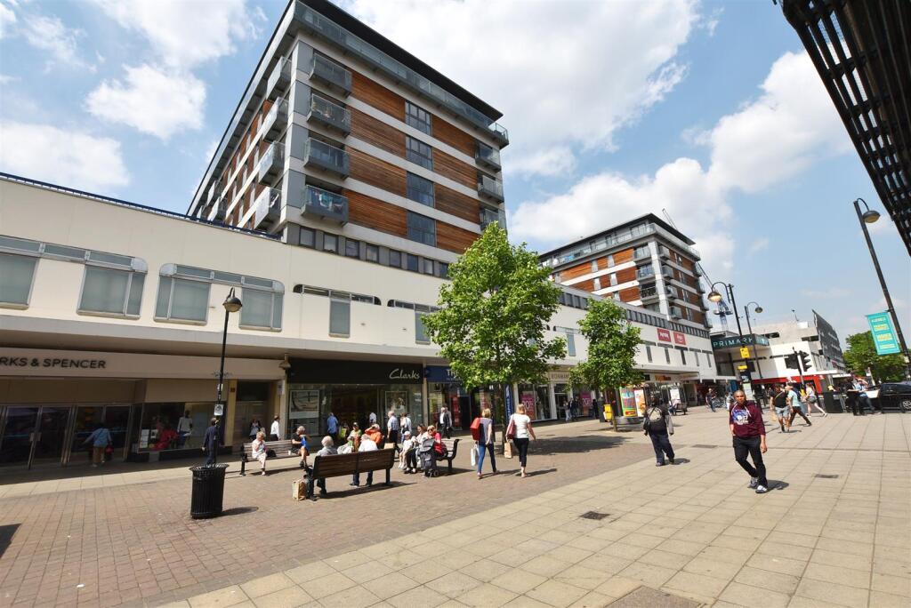 1 bed Apartment for rent in Uxbridge. From CAMERON ESTATE AGENTS