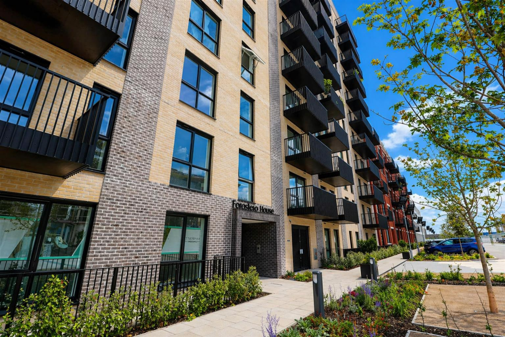 1 bed Apartment for rent in Hayes. From CAMERON ESTATE AGENTS