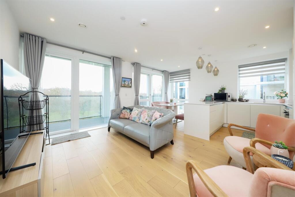 2 bed Apartment for rent in Uxbridge. From CAMERON ESTATE AGENTS
