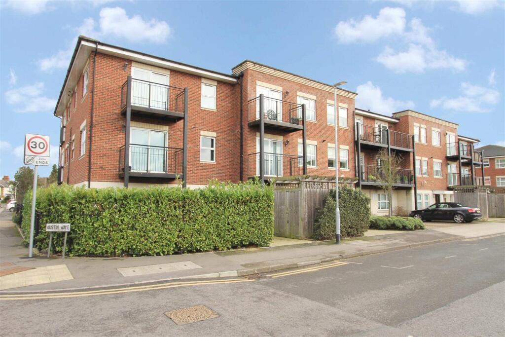 2 bed Apartment for rent in Uxbridge. From CAMERON ESTATE AGENTS