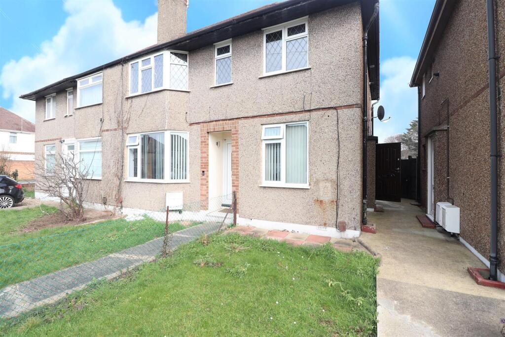 2 bed Annexe for rent in Uxbridge. From CAMERON ESTATE AGENTS