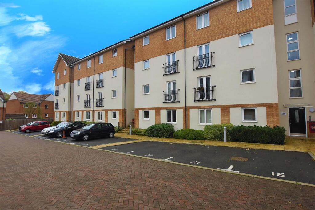 2 bed Apartment for rent in Uxbridge. From CAMERON ESTATE AGENTS