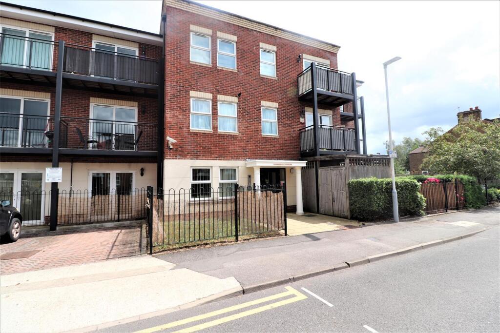 1 bed Apartment for rent in Uxbridge. From CAMERON ESTATE AGENTS
