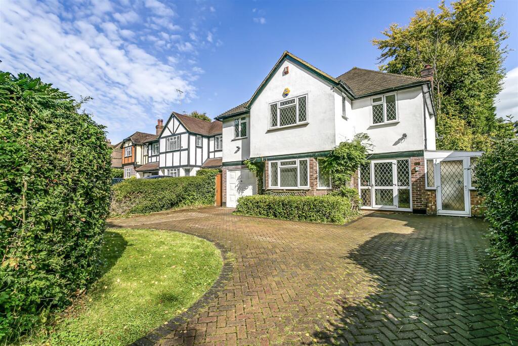 4 bed Detached for rent in Banstead. From Williams Harlow