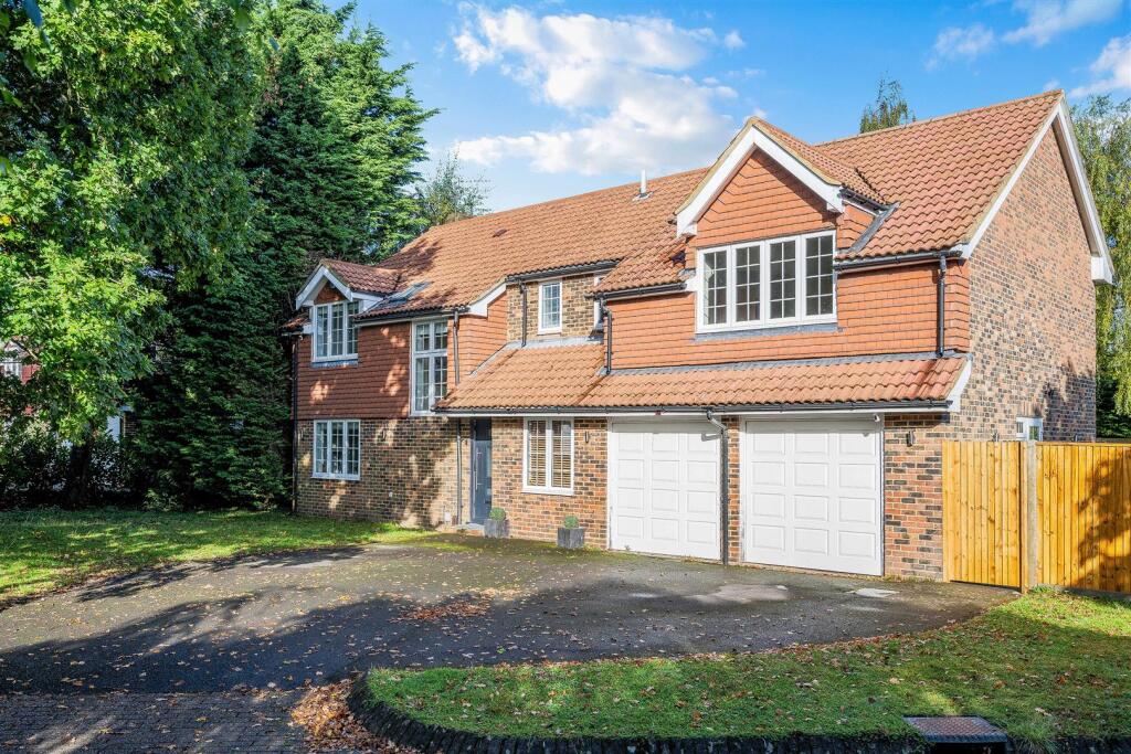 5 bed Detached for rent in Banstead. From Williams Harlow