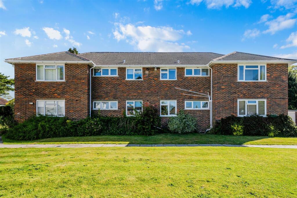 2 bed Annexe for rent in Banstead. From Williams Harlow