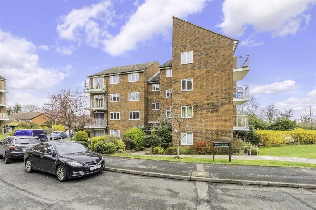 2 bed Apartment for rent in Banstead. From Williams Harlow 2 bed Apartment for rent in Banstead. From Williams Harlow