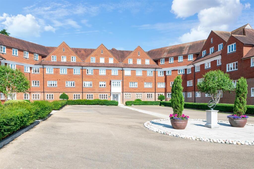 2 bed Apartment for rent in Banstead. From Williams Harlow