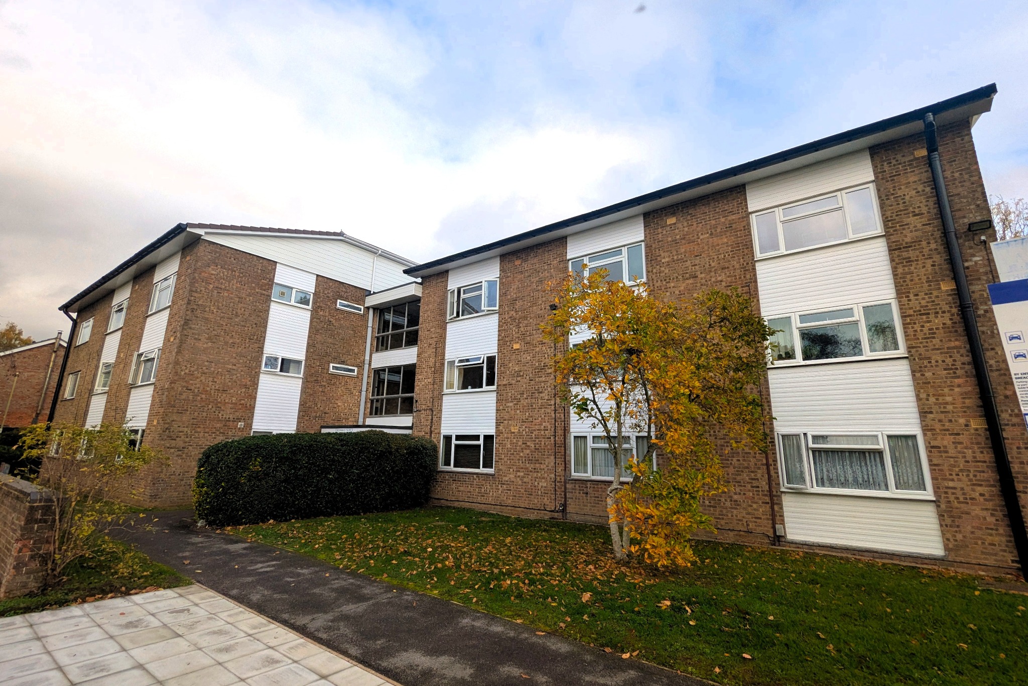 1 bed Studio for rent in Romsey. From Pearsons - Romsey