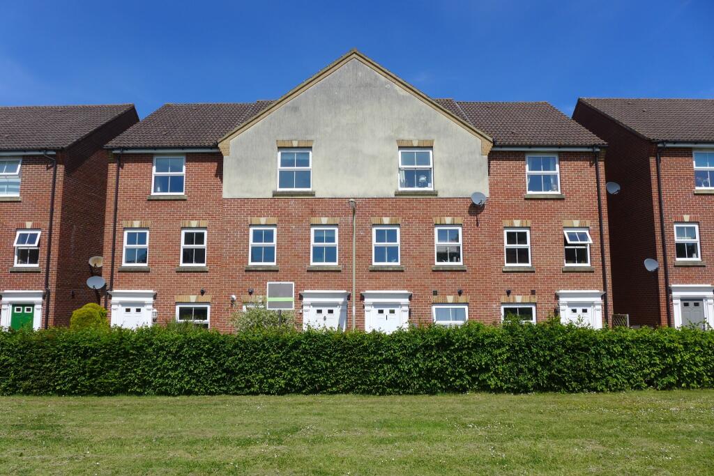 4 bed Town House for rent in North Baddesley. From Pearsons - Romsey