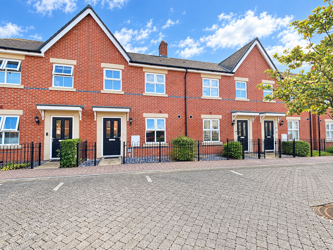 3 bed Mid Terraced House for rent in Eastleigh. From Pearsons - Romsey