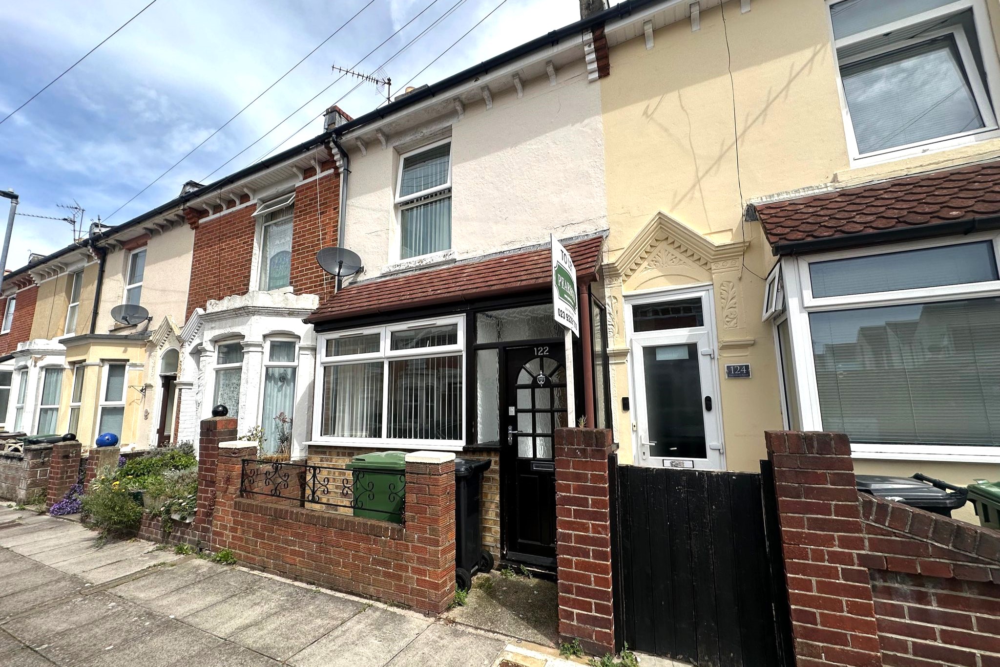 2 bed Mid Terraced House for rent in Southsea. From Pearsons Estate Agents - Southsea