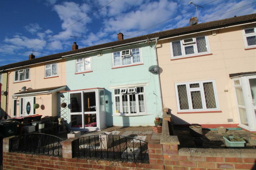 3 bed Detached House for rent in Ifieldwood. From Taylor Robinson Estate Agents