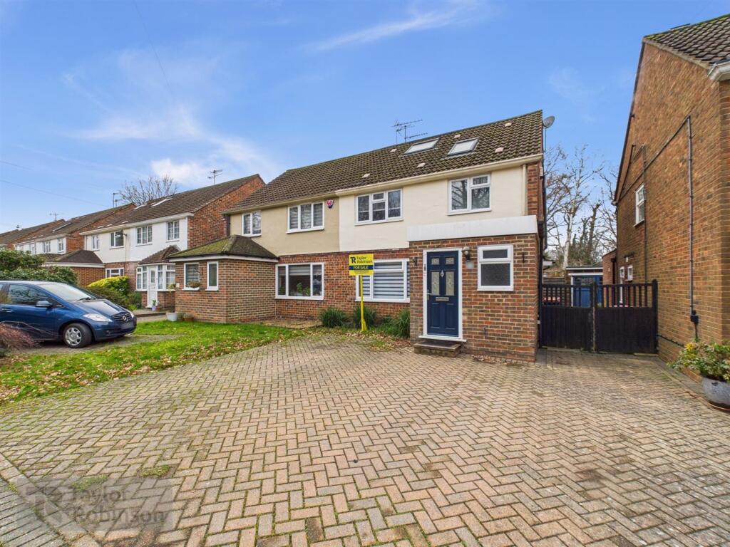 4 bed Detached for rent in Crawley. From Taylor Robinson - Crawley