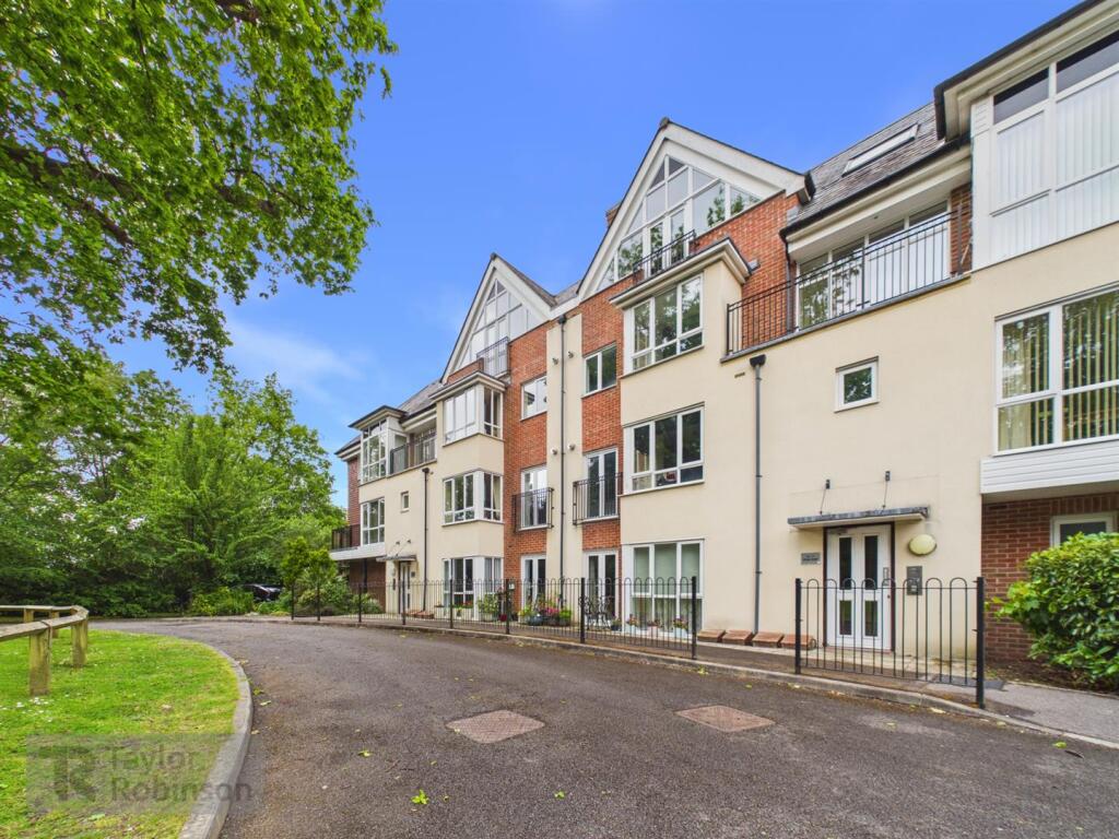 2 bed Apartment for rent in Worth Abbey. From Taylor Robinson - Crawley