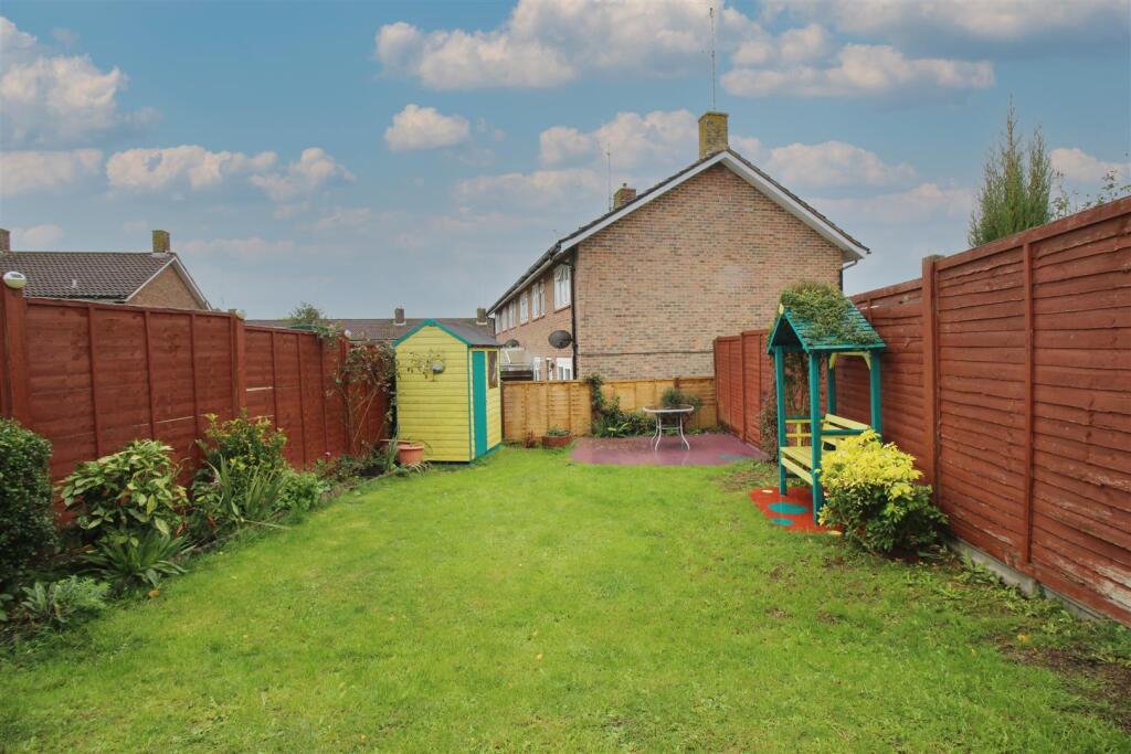 3 bed Detached for rent in Crawley. From Taylor Robinson - Crawley 3 bed Detached for rent in Crawley. From Taylor Robinson - Crawley