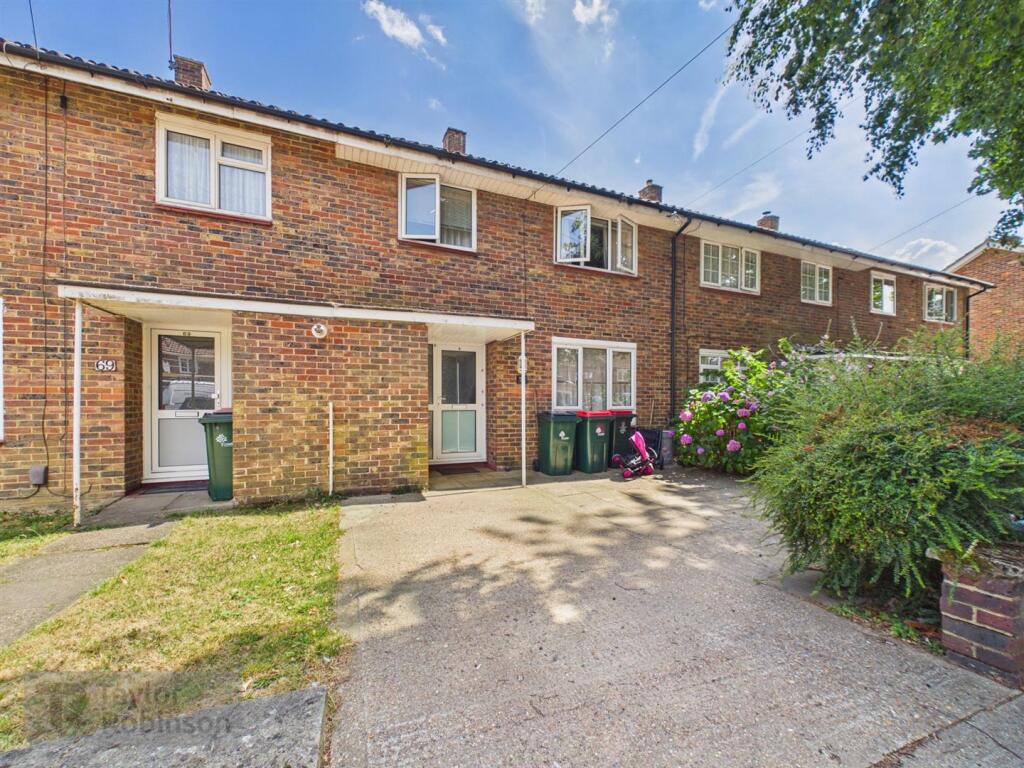 3 bed Detached for rent in Ifieldwood. From Taylor Robinson - Crawley 3 bed Detached for rent in Ifieldwood. From Taylor Robinson - Crawley