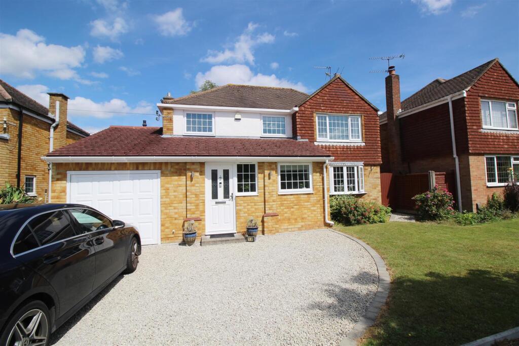 3 bed Detached for rent in Crawley. From Taylor Robinson - Crawley