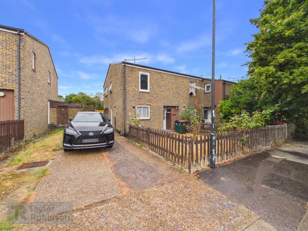 3 bed Detached for rent in Pease Pottage. From Taylor Robinson - Crawley 3 bed Detached for rent in Pease Pottage. From Taylor Robinson - Crawley