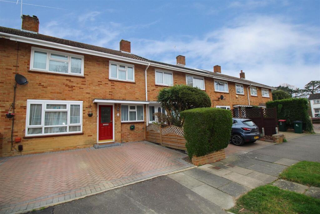 3 bed Detached for rent in Crawley. From Taylor Robinson - Crawley 3 bed Detached for rent in Crawley. From Taylor Robinson - Crawley