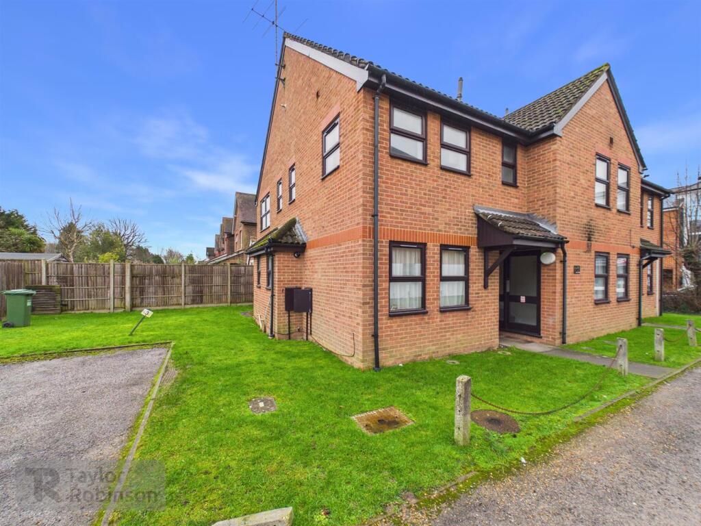 1 bed 1st Floor Flat for rent in Horley. From Taylor Robinson - Crawley 1 bed 1st Floor Flat for rent in Horley. From Taylor Robinson - Crawley