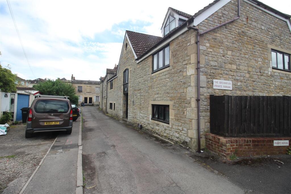 2 bed Annexe for rent in Kelston. From PropertyLink Estates - Bath