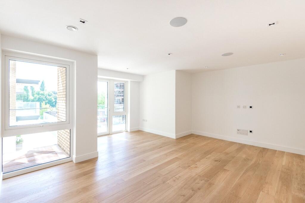 2 bed Apartment for rent in Brentford. From Benham & Reeves - Kew - Kew