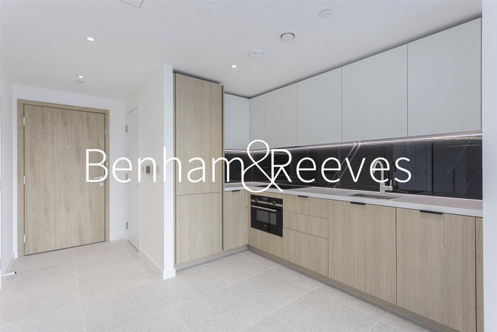 4 bed Mid Terraced House for rent in . From Benham & Reeves- Wapping - Wapping 4 bed Mid Terraced House for rent in . From Benham & Reeves- Wapping - Wapping