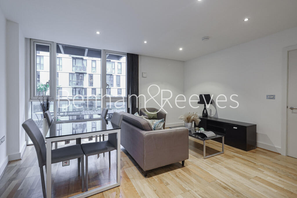 2 bed Apartment for rent in Stepney. From Benham & Reeves- Wapping - Wapping