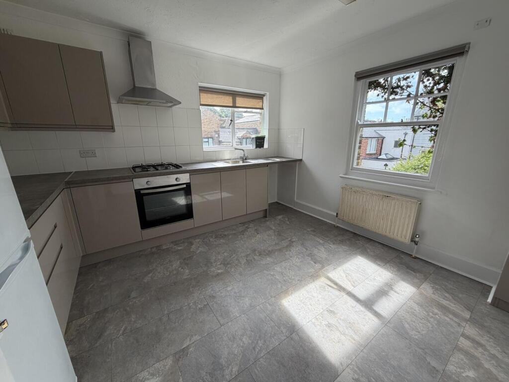 2 bed 1st Floor Flat for rent in Brighton and Hove. From Graves Son & Pilcher - Brighton 2 bed 1st Floor Flat for rent in Brighton and Hove. From Graves Son & Pilcher - Brighton