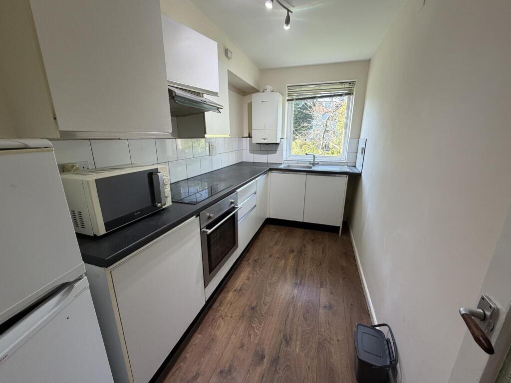 2 bed 1st Floor Flat for rent in Brighton and Hove. From Graves Son & Pilcher - Brighton 2 bed 1st Floor Flat for rent in Brighton and Hove. From Graves Son & Pilcher - Brighton