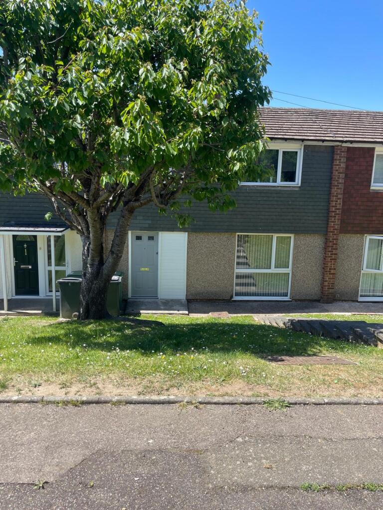 3 bed Mid Terraced House for rent in Telham. From Stace & Co Estates Agents - Hastings 3 bed Mid Terraced House for rent in Telham. From Stace & Co Estates Agents - Hastings