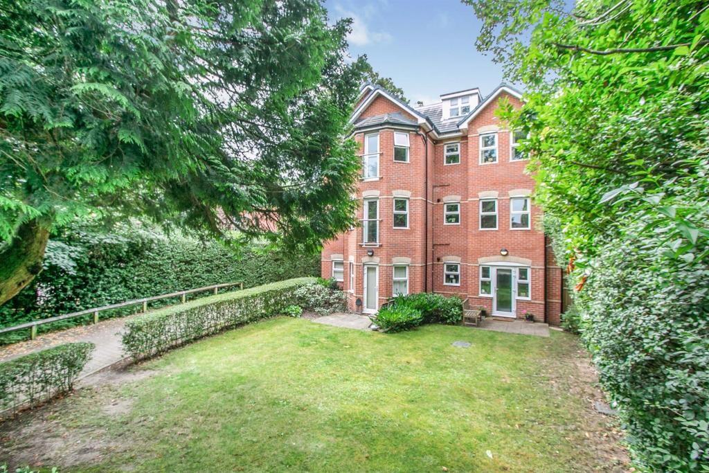 2 bed 1st Floor Flat for rent in Bournemouth. From Jordan Marks Estates - Christchurch 2 bed 1st Floor Flat for rent in Bournemouth. From Jordan Marks Estates - Christchurch