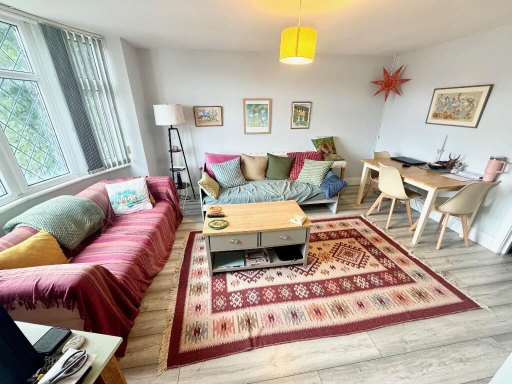 2 bed 1st Floor Flat for rent in Bournemouth. From Jordan Marks Estates - Christchurch 2 bed 1st Floor Flat for rent in Bournemouth. From Jordan Marks Estates - Christchurch