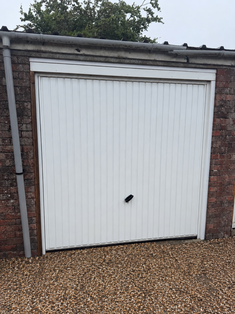 3 bed Garages for rent in Hinton. From Jordan Marks Estates - Christchurch 3 bed Garages for rent in Hinton. From Jordan Marks Estates - Christchurch