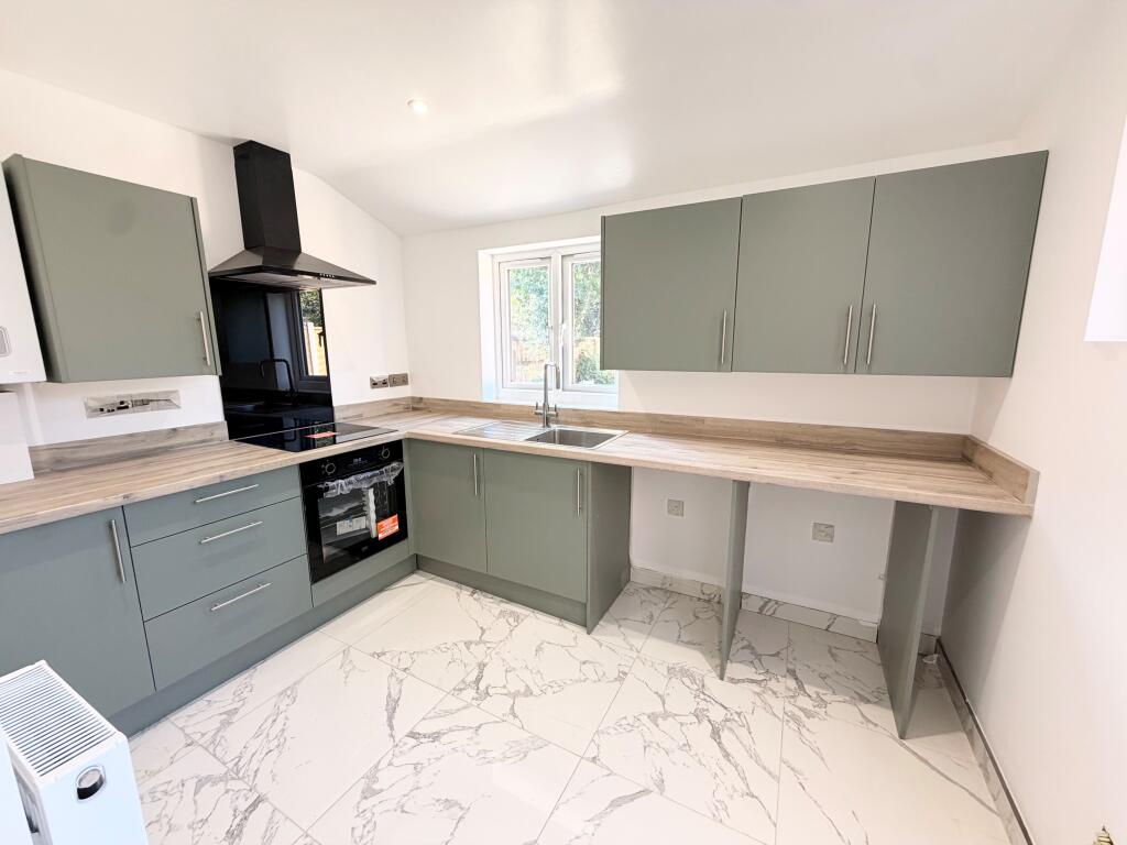 2 bed House (unspecified) for rent in Bournemouth. From Jordan Marks Estates - Christchurch 2 bed House (unspecified) for rent in Bournemouth. From Jordan Marks Estates - Christchurch