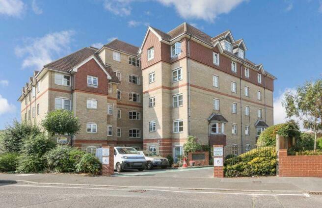 1 bed 1st Floor Flat for rent in Winkton. From Jordan Marks Estates - Christchurch