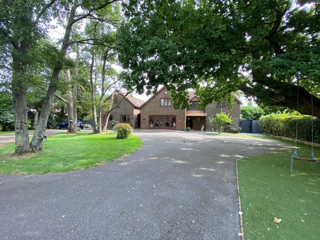 2 bed Semi Detached for rent in Winkton. From Jordan Marks Estates - Christchurch 2 bed Semi Detached for rent in Winkton. From Jordan Marks Estates - Christchurch
