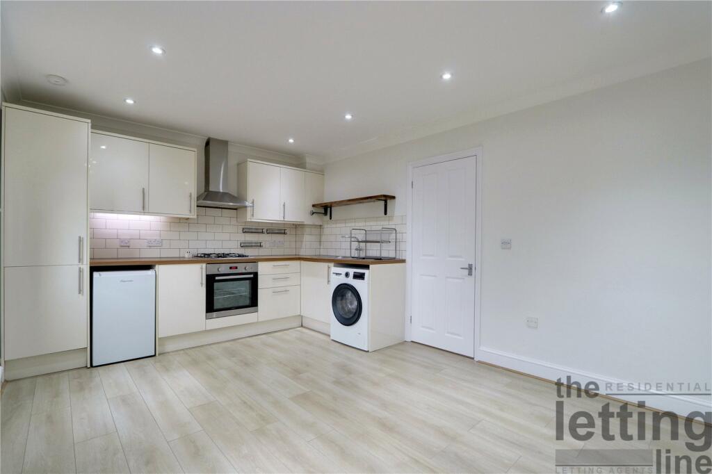 1 bed Apartment for rent in Crews Hill. From Atkinsons Residential - Enfield - Sales 1 bed Apartment for rent in Crews Hill. From Atkinsons Residential - Enfield - Sales